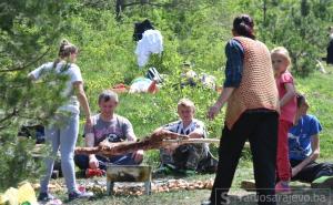 Proslava Prvog maja na Trebeviću: Janjetina, šetnja, vožnja žičarom